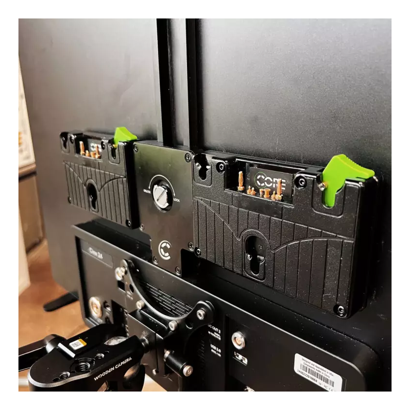Core SWX Dual Battery Bracket for SmallHD Monitors (B-Mount)